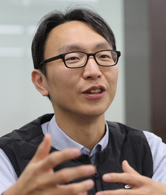 ‘저속노화’ 권위자로 꼽히는 정희원 서울시 건강총괄관은 “정부와 지자체가 적극적으로 잡곡밥 먹기 등 국민 생활습관 교정정책을 추진해야 한다”고 말한다. 이재문 기자