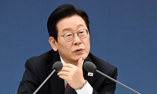 이재명 대통령이 11일 세종시 세종컨벤션센터 국제회의장에서 열린 2026년 부처 업무보고 농림축산식품부(농촌진흥청,산림청), 고용노동부에 대한 업무보고에서 발언을 하고 있다. 대통령실사진기자단