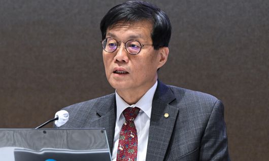 이창용 한국은행 총재가 17일 서울 중구 한국은행에서 열린 물가안정목표 운영상황 점검 설명회에서 발언하고 있다. 연합뉴스