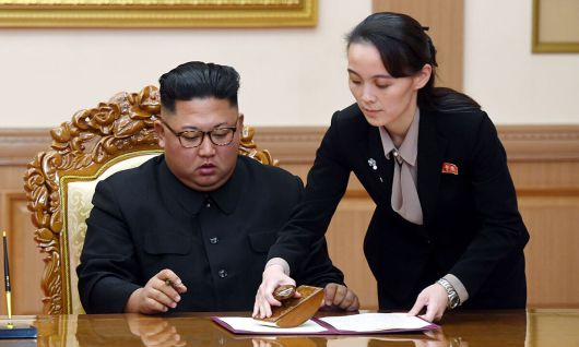 김정은 북한 국무위원장(왼쪽)과 김여정 노동당 부부장. 연합뉴스