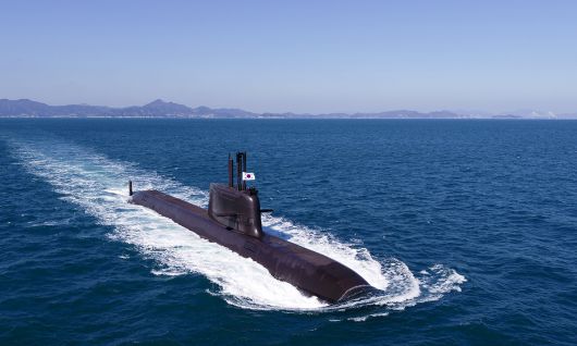 한국 해군 장보고-Ⅲ 잠수함인 안무함이 수상항해를 하고 있다. 세계일보 자료사진