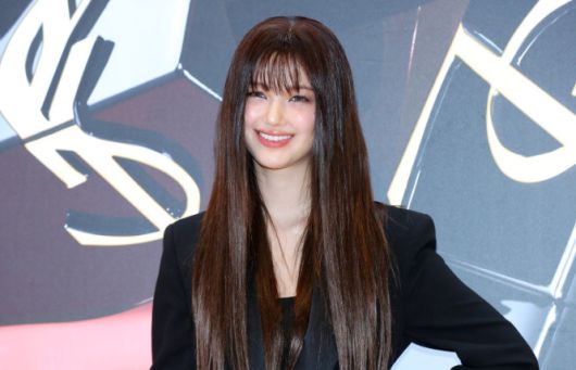 뉴진스의 일부 팬들은 미스터비스트에게 다니엘을 데려와 달라고 SNS를 통해 끊임없이 요청했다. 뉴시스