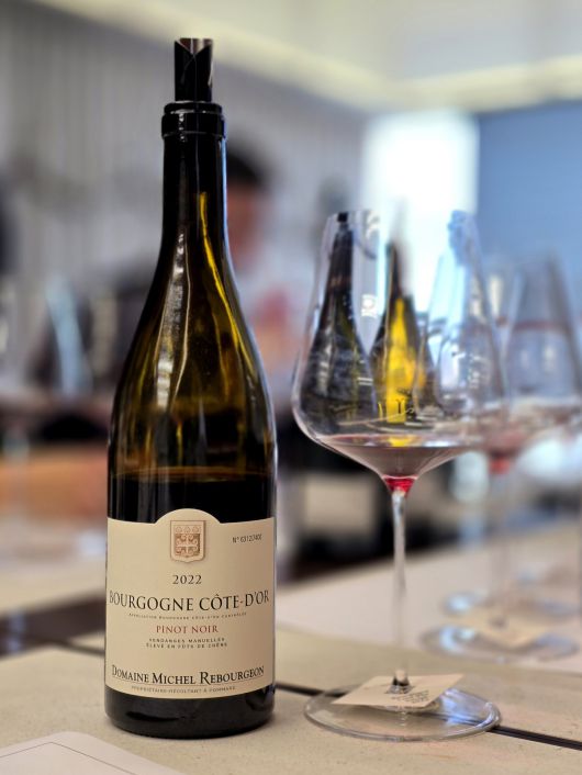 도멘 미쉘 르부르정 부르고뉴 꼬뜨 도르 루즈. 최현태 기자