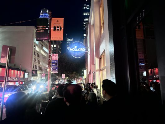 14일(현지시간) 미국 샌프란시스코 더 하워드(The Howard)에서 열린 ‘코리아 나이트 @JPM 2026’ 행사장에 들어가기 위해 참석자들이 줄을 서고 있다.