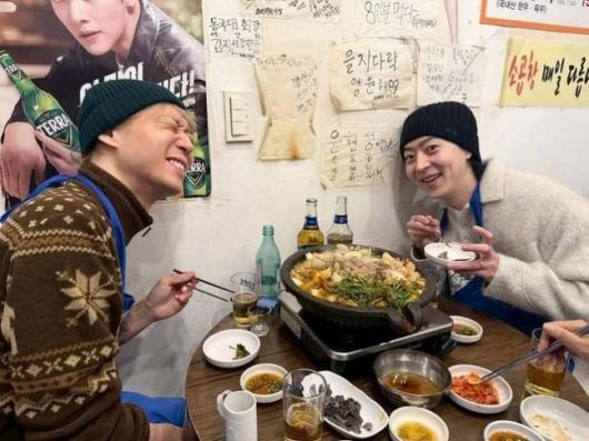 가수 박유천과 동생 박유환(오른쪽). 박유천 인스타그램