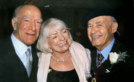 로버트 몬다비 부부와 미엔코 마이크 그르기치. 홈페이지