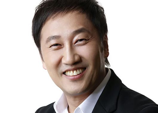 ‘감성 발라더의 대명사’로 불리며 건강한 미소로 무대를 누비던 유열의 전성기 시절. 유열컴퍼니 제공