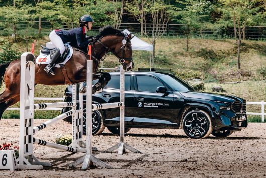 ‘2025 KRA컵 아시아 주니어’ 경기장 내 전시된 M전용 초고성능 SAV BMW XM