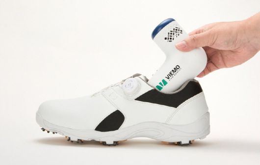 케어랩의 프리미엄 신발관리기 뷔에모. 케어랩 제공