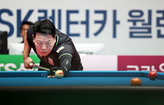 강동궁이 경기를 펼치고 있다. 사진=PBA 제공