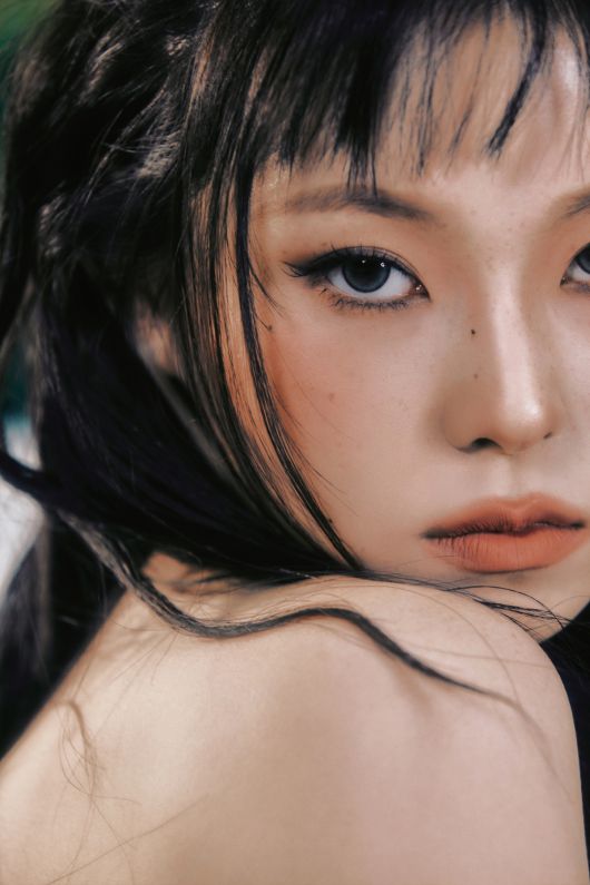 그룹 엔믹스(NMIXX)가 17일 새 앨범 'Fe3O4: FORWARD'와 타이틀곡 'KNOW ABOUT ME'으로 컴백한다. 엔믹스 멤버 규진. JYP엔터테인먼트 제공.