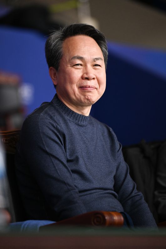 진옥동 신한금융지주 회장. 사진=WKBL 제공