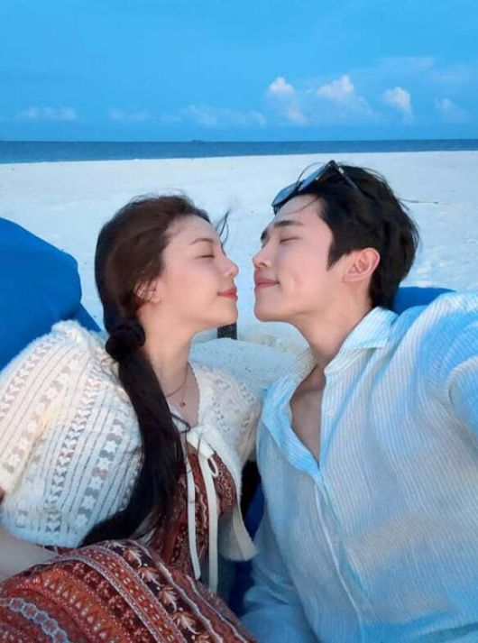 최시훈이 신혼여행 근황을 전했다.  사진 = 최시훈 SNS 계정