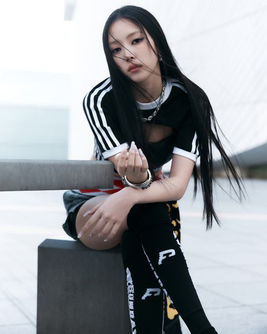 미야오 나린. 더블랙레이블 제공.