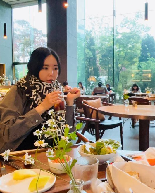 방송인 장영란이 호캉스를 즐기는 모습을 전했다.  사진 = 장영란 SNS 계정