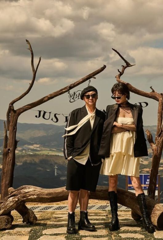 배우 최여진이 웨딩 화보를 공개했다.  사진 제공 =  최여진 SNS 계정