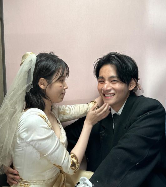 사진= 아이유 SNS