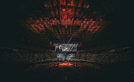 밴드 데이식스가 18일 서울 송파구 올림픽공원 KSPO DOME에서 세 번째 월드투어 '포에버 영' 피날레 인 서울의 마지막날 공연을 열었다. JYP엔터테인먼트 제공.