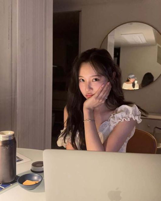 이솔이가 유럽 여행 계획을 공개하며 설렘 가득한 근황을 전했다.  사진 제공 = 이솔이 SNS 계정