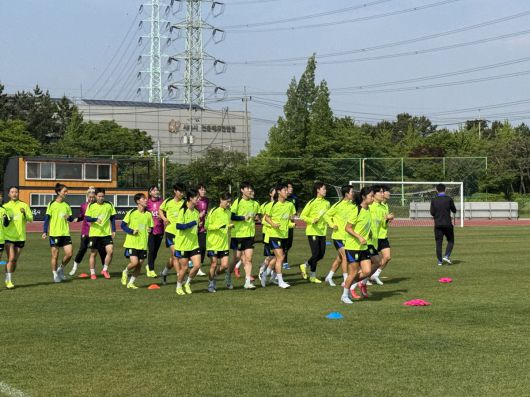 한국 여자축구대표팀이 훈련하는 모습. 사진=최서진 기자