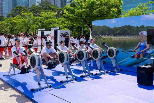 ‘무한도전 Run with 쿠팡플레이’ 조정 체험 부스. [사진=쿠팡플레이]