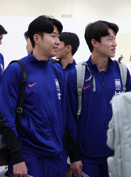 축구 대표팀 주장 손흥민과 이재성. 사진=뉴시스