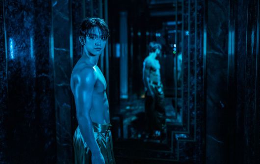 영화 '하이파이브'에서 젊은 영춘을 연기한 배우 박진영. NEW 제공.