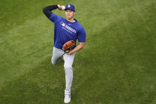 오타니 쇼헤이(LA 다저스)가 경기 전 훈련에 임하고 있다. 사진=AP/뉴시스