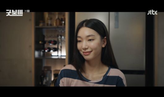 배우 이호정이 색다른 매력을 발산하며 시청자들의 눈길을 사로잡았다.  사진 = JTBC ‘굿보이’