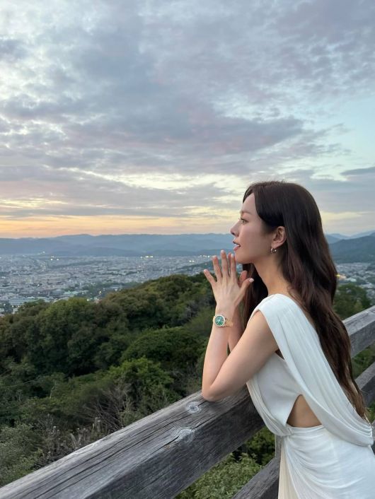 배우 한지민.  사진 = 한지민 SNS 계정