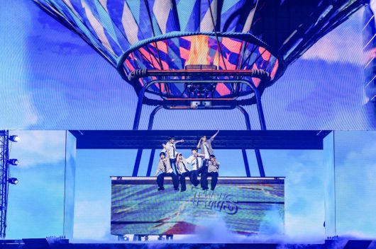 그룹 투어스가 22일 서울 송파구 잠실실내체육관데뷔 후 첫 콘서트 ‘24/7:WITH:US’ IN SEOUL을 열었다. 플레디스엔터테인먼트 제공.