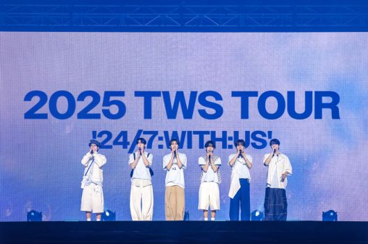 그룹 투어스가 22일 서울 송파구 잠실실내체육관데뷔 후 첫 콘서트 ‘24/7:WITH:US’ IN SEOUL을 열었다. 플레디스엔터테인먼트 제공.