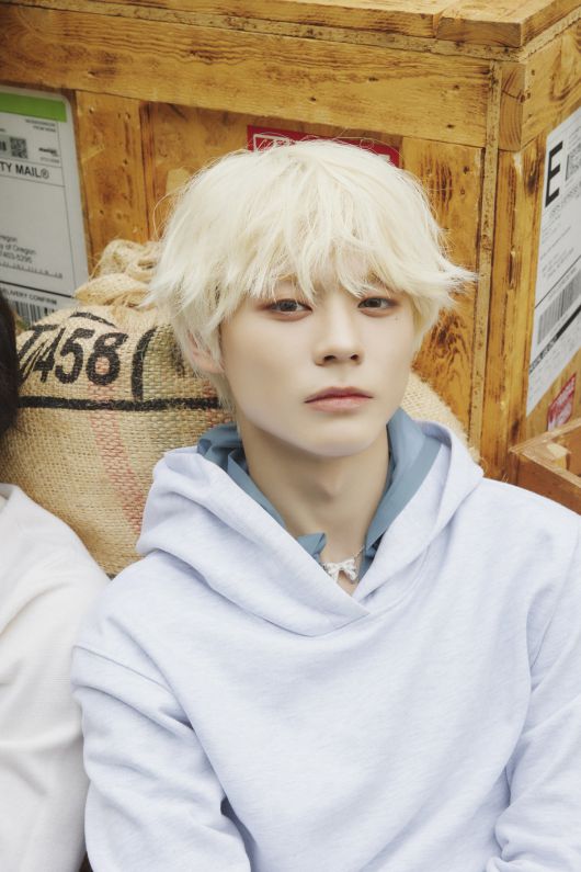 27일 새 앨범 ‘Being Tender(다정해지는 법)'를 발매하는 그룹 파우의 멤버 홍. 그리드엔터테인먼트 제공.