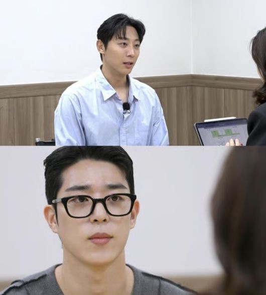 ‘뭉쳐야 찬다4’에서 무승의 늪에 빠진 팀 ‘FC파파클로스’ 선수들의 심리 상태를 긴급 점검한다.  사진= JTBC ‘뭉쳐야 찬다4’