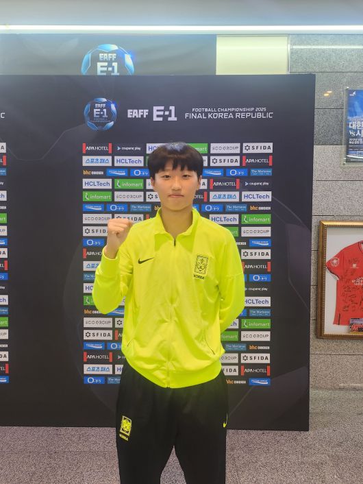 여자대표팀 정다빈이 포즈를 취하고 있다. 사진=김진수 기자