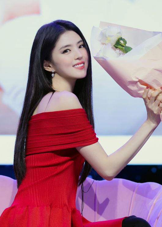 방콕 팬미팅에 참석한 배우 한소희. 자료=부쉐론(BOUCHERON) 제공