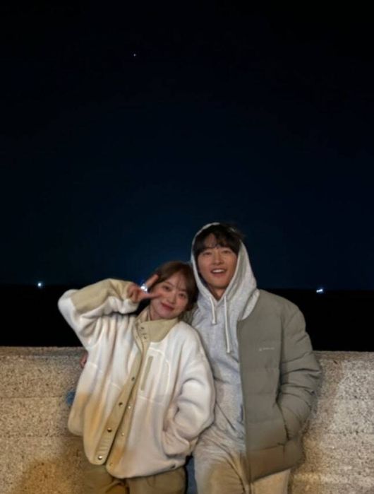 배우 천우희, 송중기. 사진 = 송중기 SNS 계정