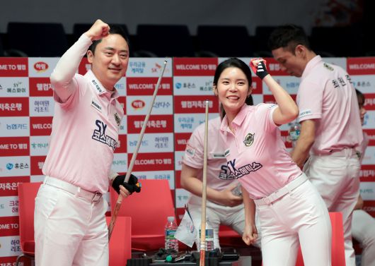 에스와이 선수단이 승리를 거두고 기뻐하고 있다. 사진=PBA 제공