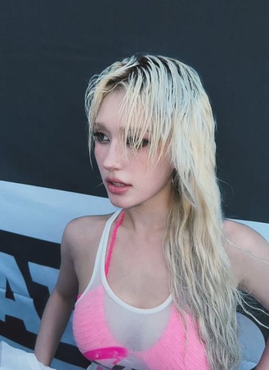 사진= 전소미 SNS