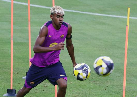 FC바르셀로나 라민 야말이 30일 오후 고양시 고양종합운동장에서 훈련하고 있다. 사진=뉴시스