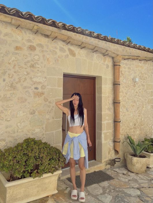 배우 한예슬이 남편 류성재와 함께한 여유로운 해외 일상을 공개했다.  사진 = 한예슬 SNS 계정