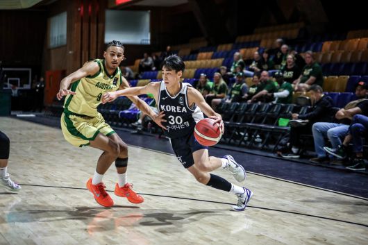 한국 16세 이하(U-16) 남자 농구 대표팀의 박태준. 사진=FIBA 홈페이지 캡처