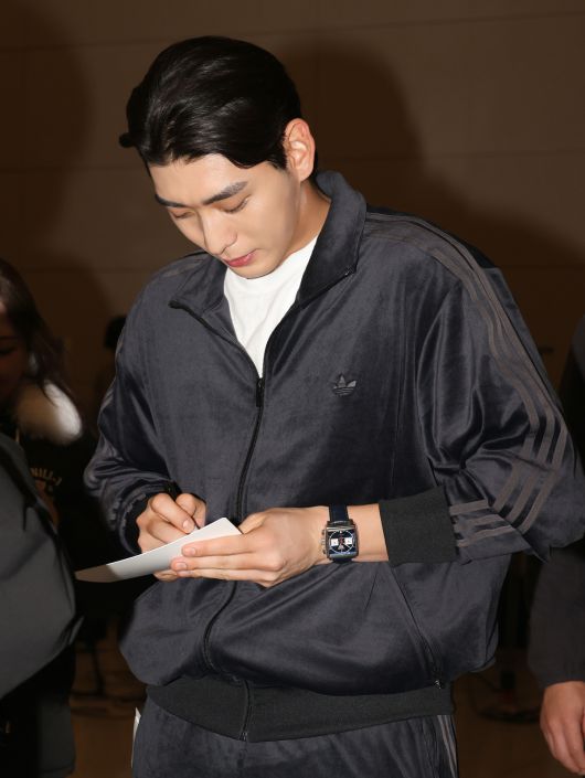 이정후 출국. 자료=태그호이어