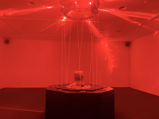 완벽을 완성하는 이름 파괴 작품과 미디어 아트 점화. 신정원 기자