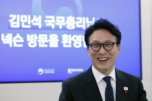 김민석 국무총리가 15일 오전 경기도 성남시 판교 넥슨 사옥에서 열린 경영진 간담회에서 인사말을 하고 있다. 사진=청사사진기자단