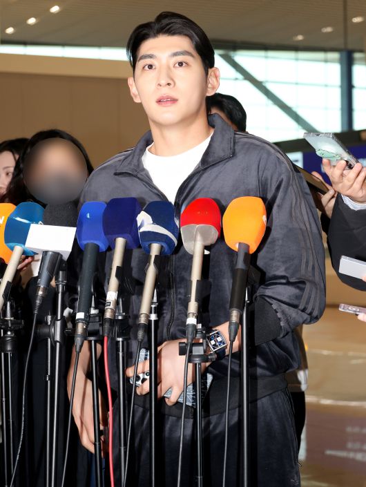 이정후 출국. 자료=태그호이어