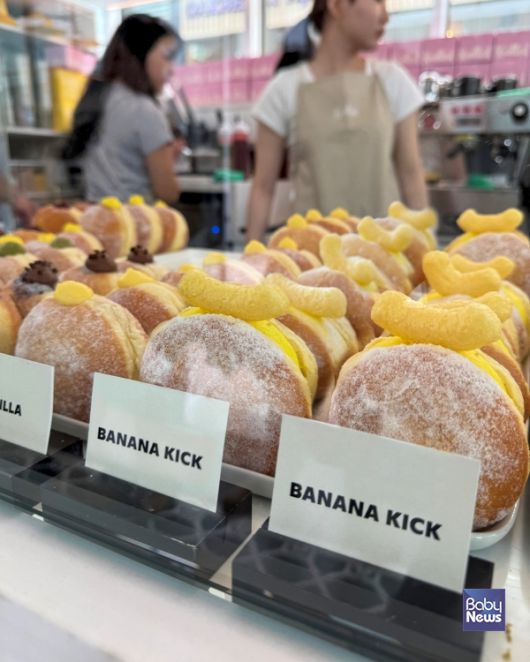 농심 노티드 LA점 바나나킥 크림 도넛 매장 진열 이미지. ⓒ농심