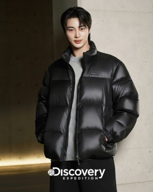 디스커버리 익스페디션 반슬리 다운 숏패딩 화보컷. ⓒ한세엠케이