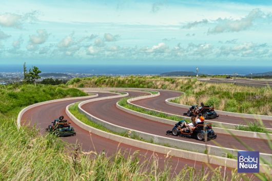 ‘9.81파크 제주’ 레이싱, ‘파더스가든’ 귤 따기 체험. ⓒ제주신화월드