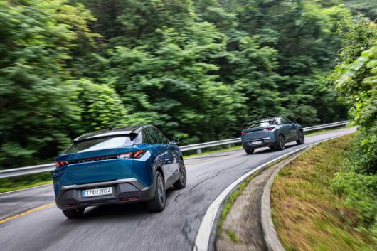 푸조 올 뉴 3008 스마트 하이브리드 주행 장면. 사진=스텔란티스코리아